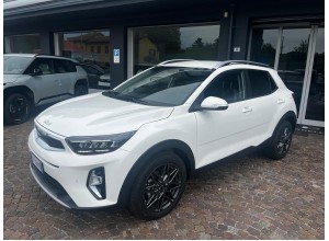 KIA STONIC STYLE BLACK EDITION 1000 BENZ MILD HYBRID 100CV KM ZERO 05/2025 